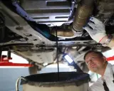 Motorölbehälter entsorgen: So geht's richtig & kostenlos